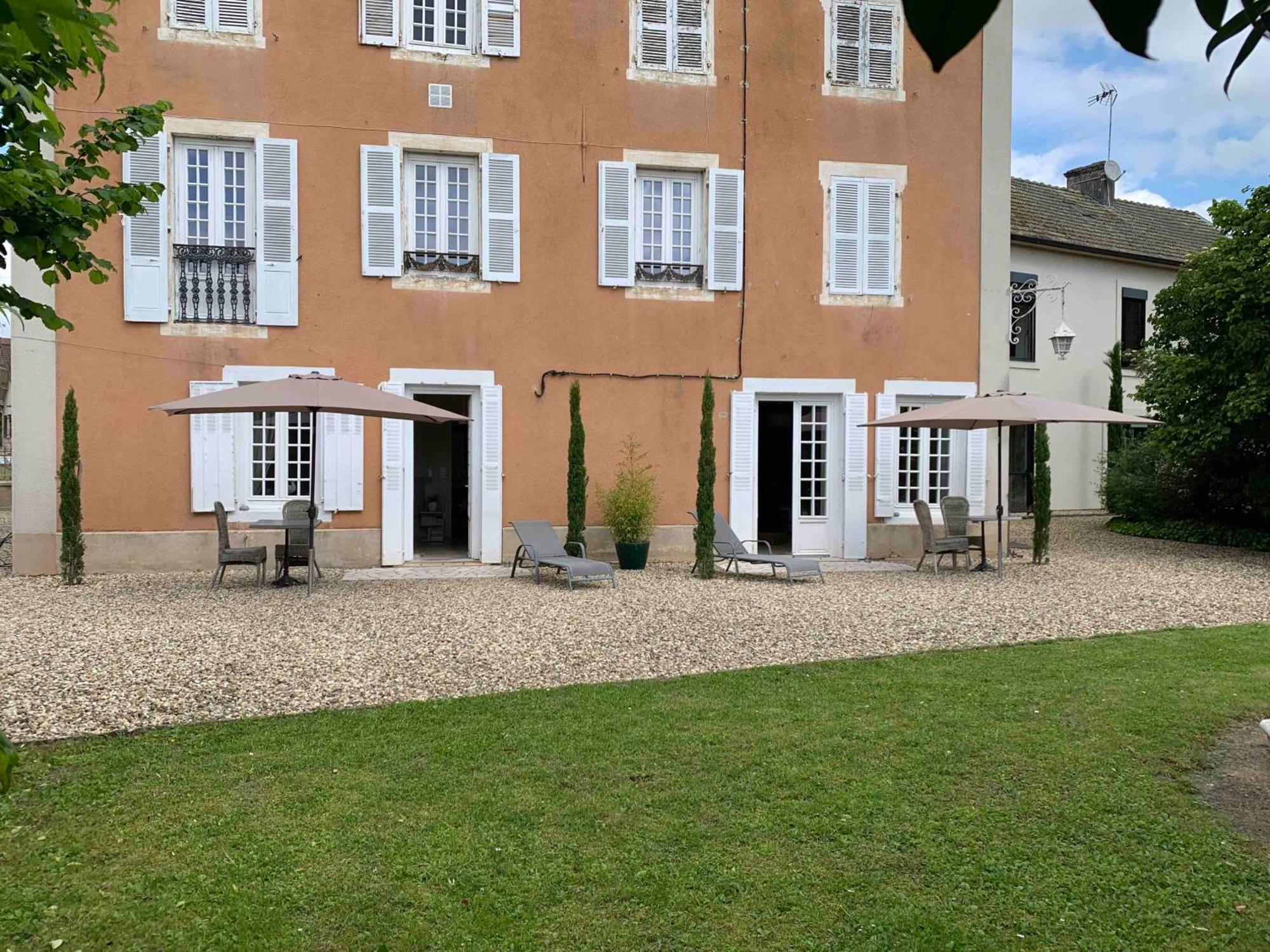 Studio En Ville Et Campagne ลูอองส์ ภายนอก รูปภาพ